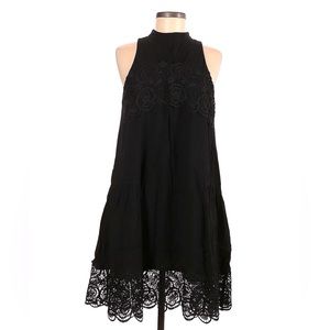 Black Lace Detail Sleeveless Halter Classic Classy Cocktail Dress Size 8